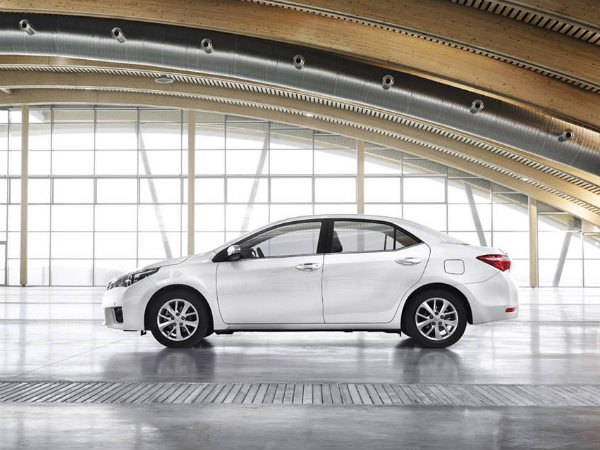 యూరోపియన్ వెర్షన్ 2014 టొయోటా కరోలా 