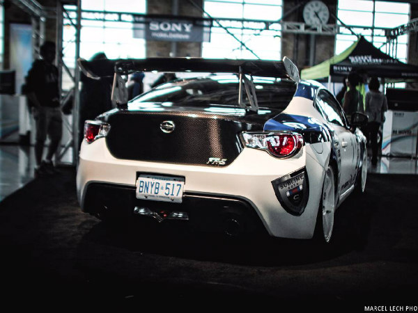 ఇంపోర్ట్‌ఫెస్ట్ 2013లో మెరిసిన కార్స్ అండ్ గర్ల్స్