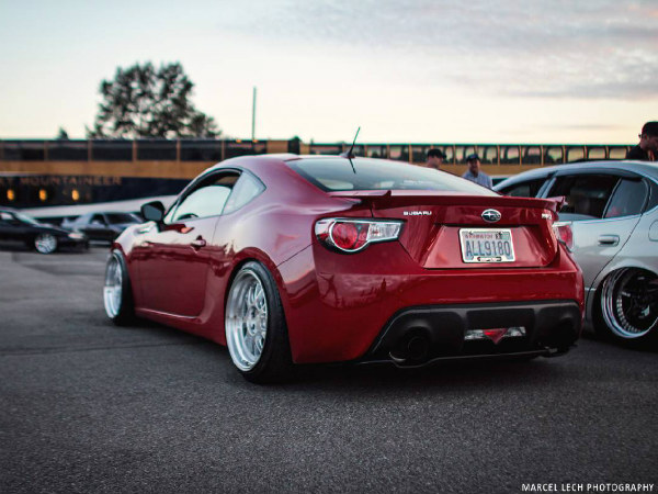 ఇంపోర్ట్‌ఫెస్ట్ 2013లో మెరిసిన కార్స్ అండ్ గర్ల్స్