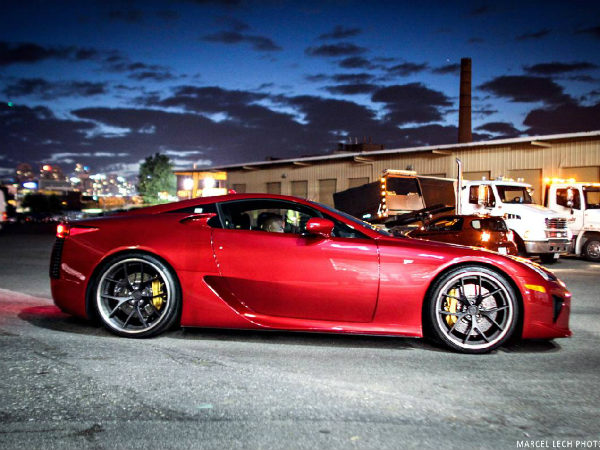 ఇంపోర్ట్‌ఫెస్ట్ 2013లో మెరిసిన కార్స్ అండ్ గర్ల్స్