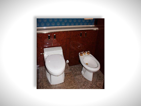 1997 నియోప్లాన్ టూర్ బస్