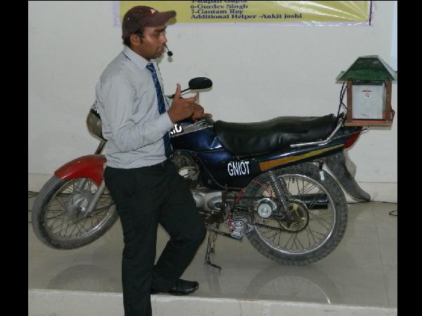 పెట్రోల్, బ్యాటరీ పవర్‌తో నడిచే హైబ్రిడ్ బైక్