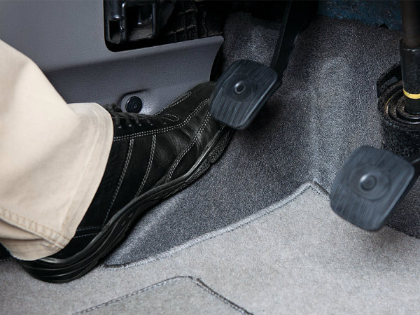 నిస్సాన్ ఇవాలియా