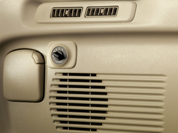 నిస్సాన్ ఇవాలియా