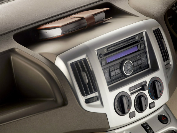 నిస్సాన్ ఇవాలియా