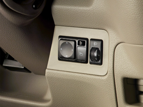 నిస్సాన్ ఇవాలియా