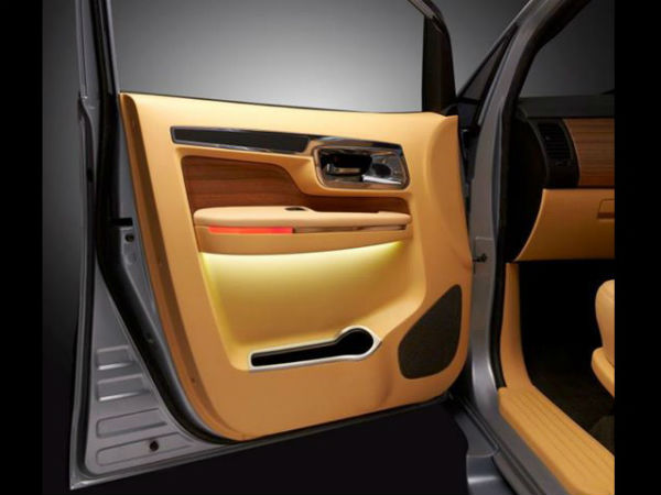 టొయోటా ఇన్నోవా డిసి లాంజ్ ప్యాకేజ్