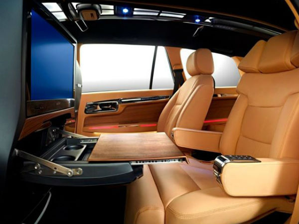 టొయోటా ఇన్నోవా డిసి లాంజ్ ప్యాకేజ్