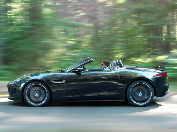 జాగ్వార్ ఎఫ్-టైప్ స్పోర్ట్స్ కారు