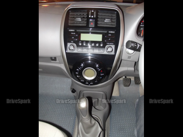 5 స్పీడ్ మ్యాన్యువల్ ట్రాన్సిమిషన్