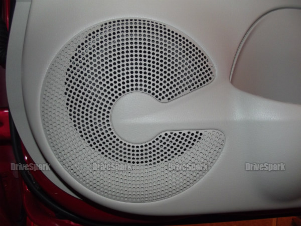 పవర్‌ఫుల్ స్పీకర్స్