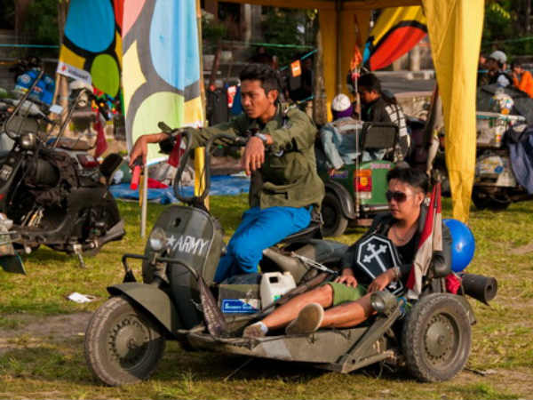 ఇండోనేషియన్ కస్టమైజ్డ్ స్కూటర్ ఫెస్టివల్‌