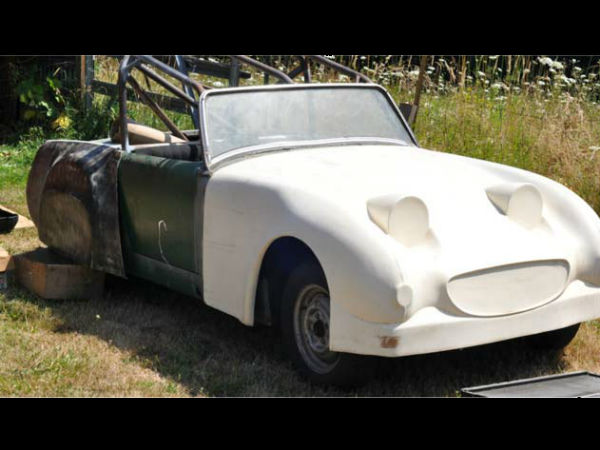 నాన్న స్మార్ట్‌ఫోన్‌తో కారు కొన్న 14 నెలల చిన్నారి