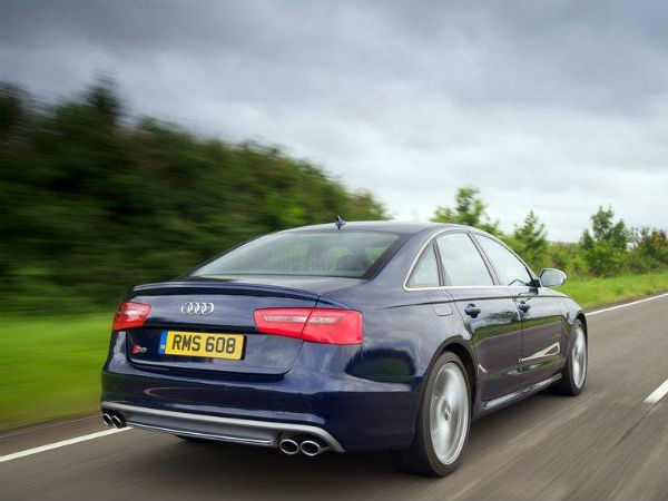 ఆడి ఎస్6 - రియర్ వ్యూ