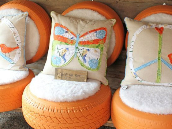 టైర్లతో సోఫా