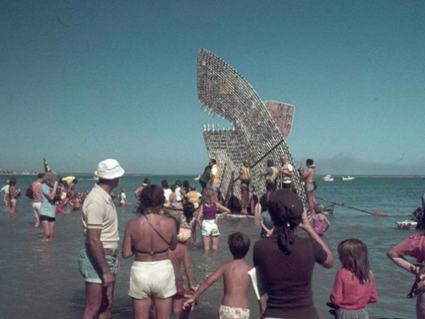 డార్విన్ లయన్స్ క్లబ్ బీర్ క్యాన్ పడవల పోటీ