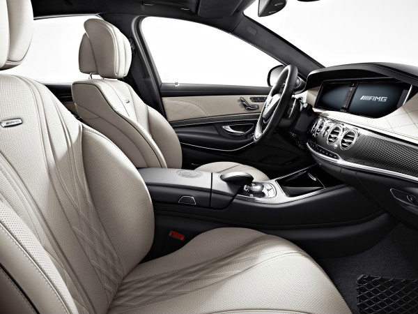 ప్రీమియం లెథర్ సీట్లు