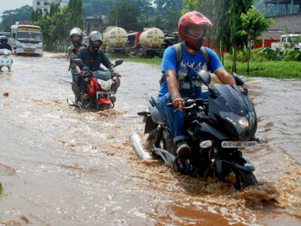 వానొచ్చెనంటే వరదొస్తది..