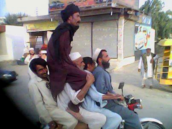 లిఫ్ట్ ప్లీజ్..