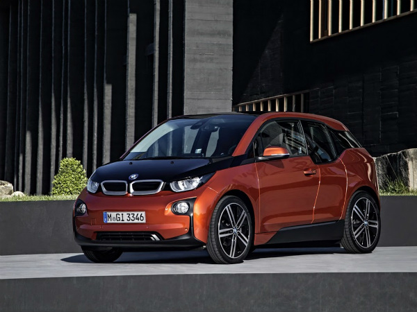 ఫోర్ సీటర్ కారు