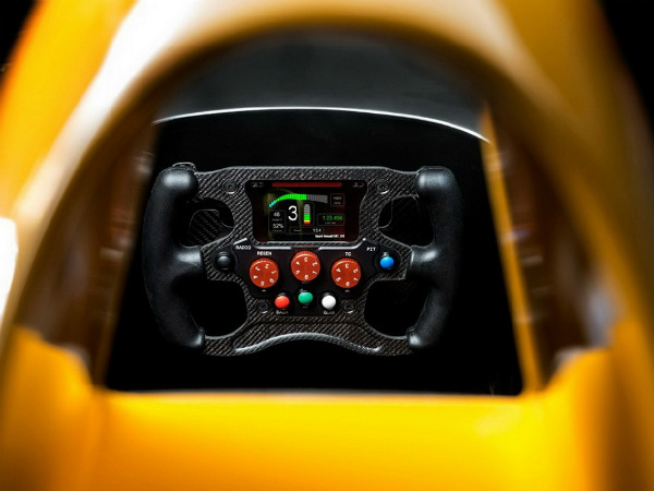 స్పార్క్-రెనో ఎస్ఆర్‌టి_01ఈ ఎలక్ట్రిక్ రేస్ కారు