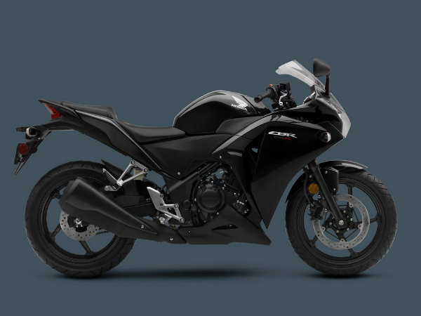 హోండా సిబిఆర్ 250ఆర్ స్పోర్ట్స్ బ్లాక్