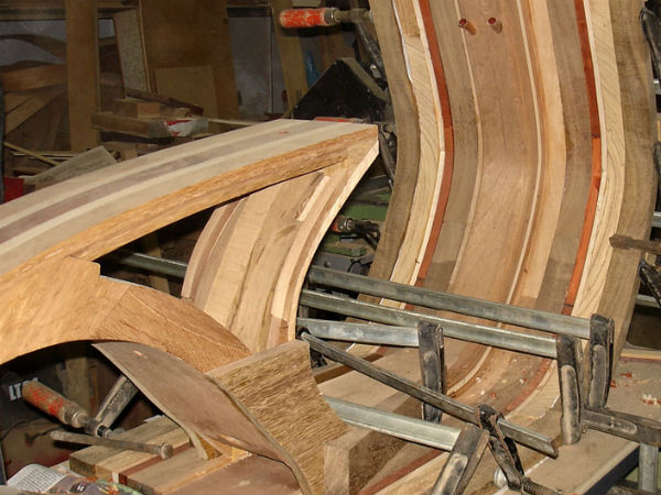 చెక్కతో వెస్పా స్కూటర్‌