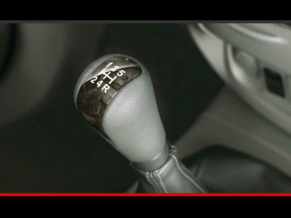 2013 టొయోటా ఇన్నోవా విడుదల