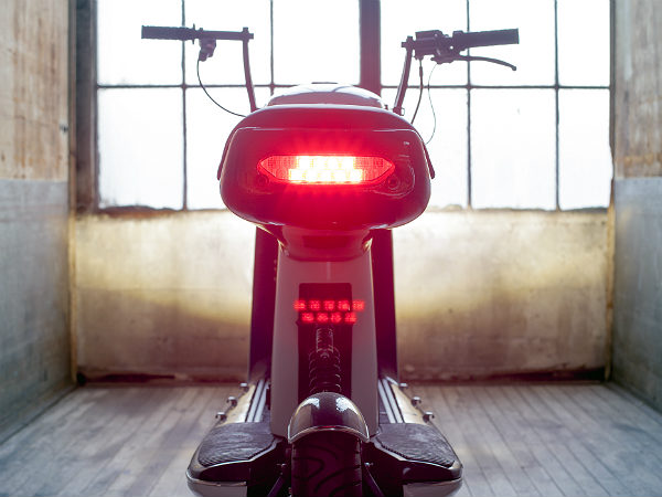 క్యూబో ఎలక్ట్రిక్ కార్గో స్కూటర్