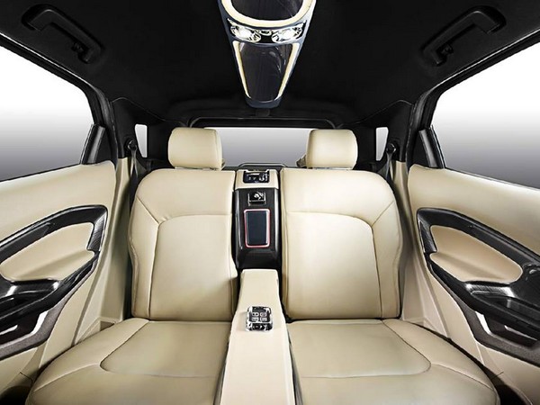 డిసి డిజైన్స్ 'ఫోర్డ్ ఈకోస్పోర్ట్'