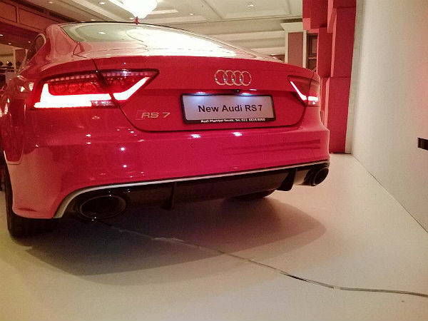 భారత్‌లో ఆడి ఆర్ఎస్ 7 స్పోర్ట్‌బ్యాక్ విడుదల