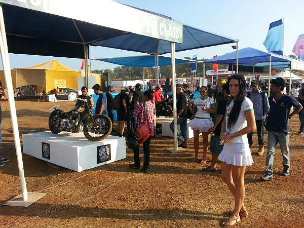 గోవాలో హ్యార్లీ చవక బైక్..