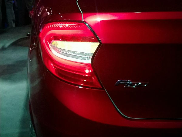 ఫోర్డ్ ఫిగో కాంపాక్ట్ సెడాన్ ఆవిష్కరణ