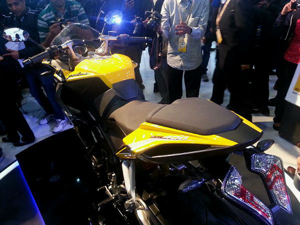 పల్సర్ సిఎస్400, ఎస్ఎస్400 బైక్స్