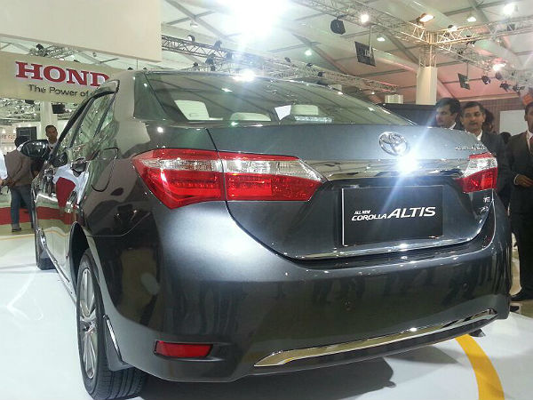 అప్‌డేటెట్ టొయోటా కరోలా ఆల్టిస్ లాంచ్