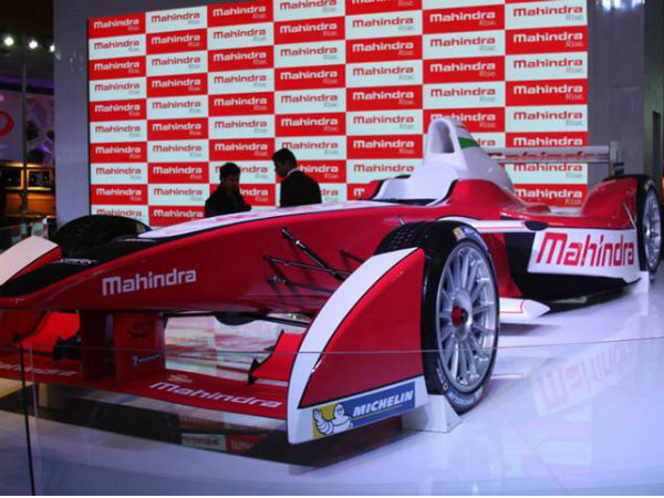 మహీంద్రా ఎక్స్‌యూవీ500 హైబ్రిడ్ వెర్షన్