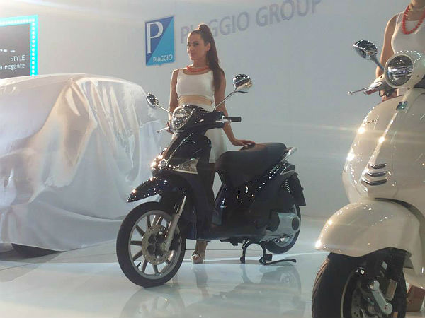 వెస్పా 946 స్కూటర్ ఆవిష్కణ