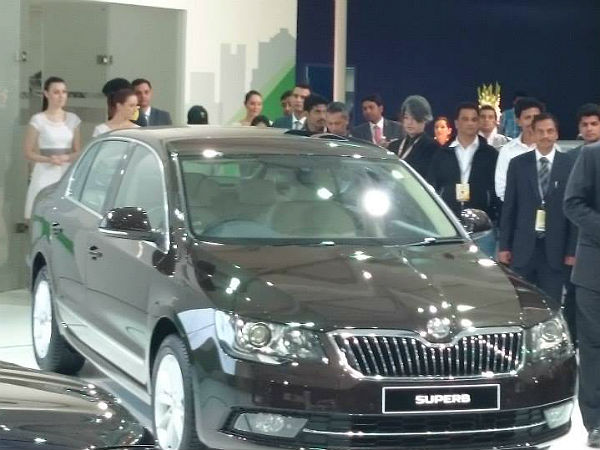 స్కొడా సూపర్బ్ ఫేస్‌లిఫ్ట్ విడుదల
