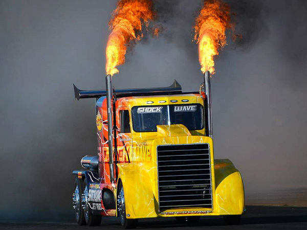 ప్రపంచంలో కెల్లా అత్యంత వేగంగా పరుగులు తీసే ట్రక్