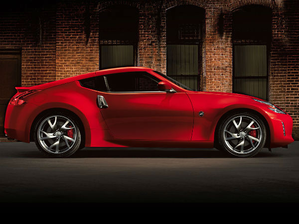 నిస్సాన్ 370జీ