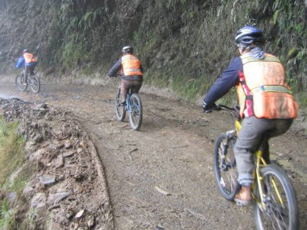 ది డెత్ రోడ్