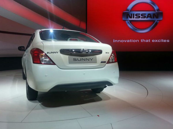 నిస్సాన్ సన్నీ ఫేస్‌లిఫ్ట్