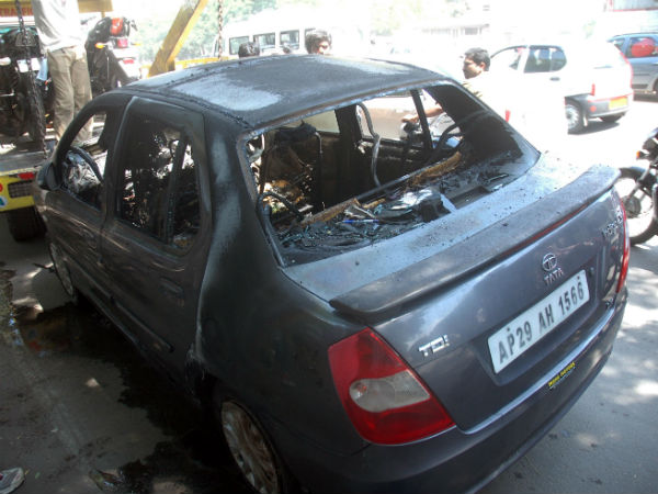 వేసవి వేడికి కారు భుగ్గి!