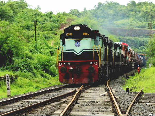 కొంకన్ రైల్వే రోరో సేవలు