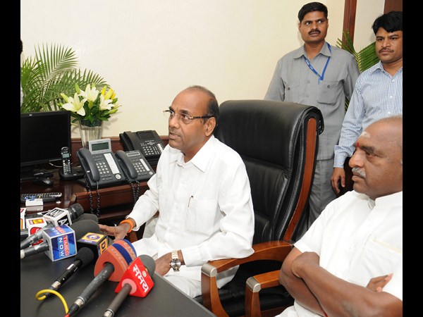 భారీ పరిశ్రమలు, ప్రజా వ్యవహారాలు - అనంత్ గీతే