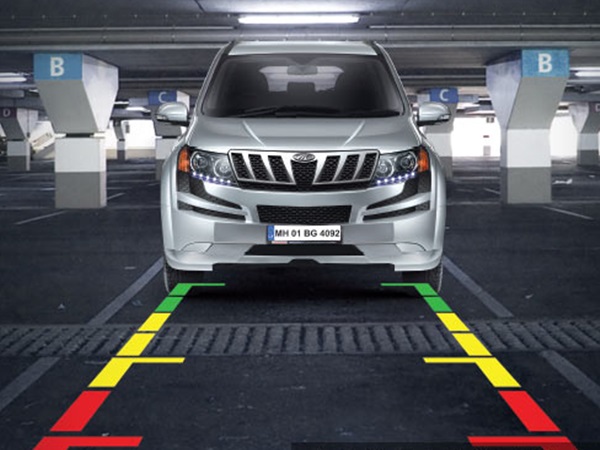 రియర్ వ్యూ కెమెరా