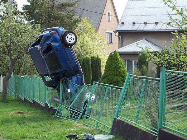 విచిత్రమైన యాక్సిడెంట్స్