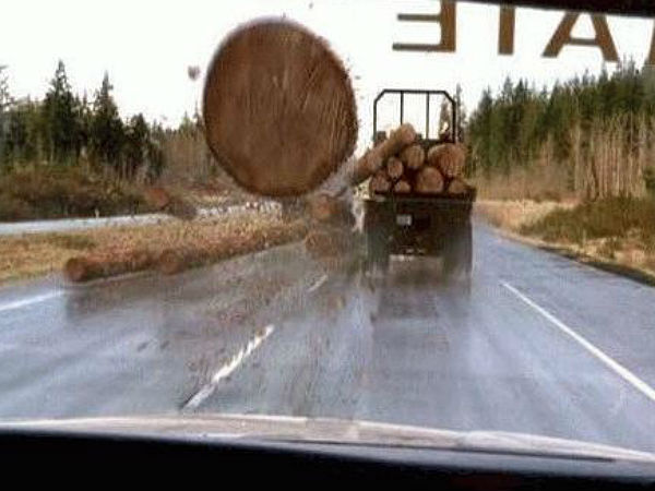 విచిత్రమైన యాక్సిడెంట్స్