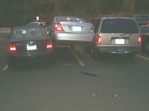 విచిత్రమైన యాక్సిడెంట్స్