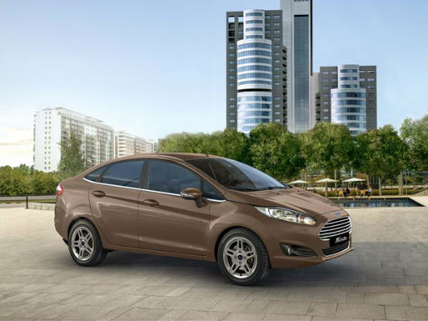 2014 ఫోర్డ్ ఫియస్టా అఫీషియల్ ఫొటోలు